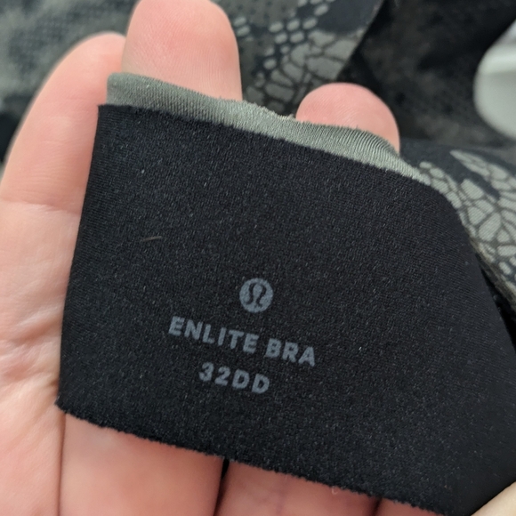 Lululemon Enlite Bra Zip Front - Picture 5 of 8